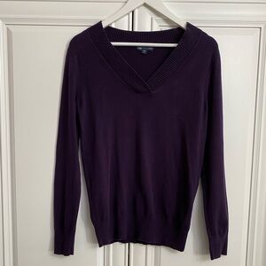 GAP Factory Women’s Sz Medium Purple V-Neck Long Sleeve Lightweight Sweater